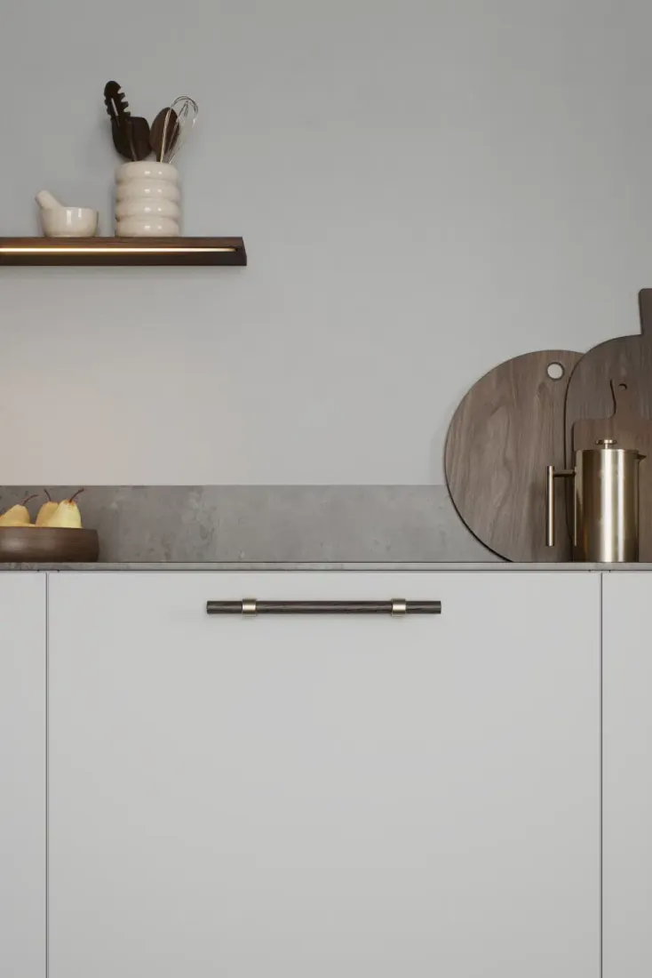 FURNIPART RUČICA BOND L-320 DARK BROWN/BRUSHED BRASS